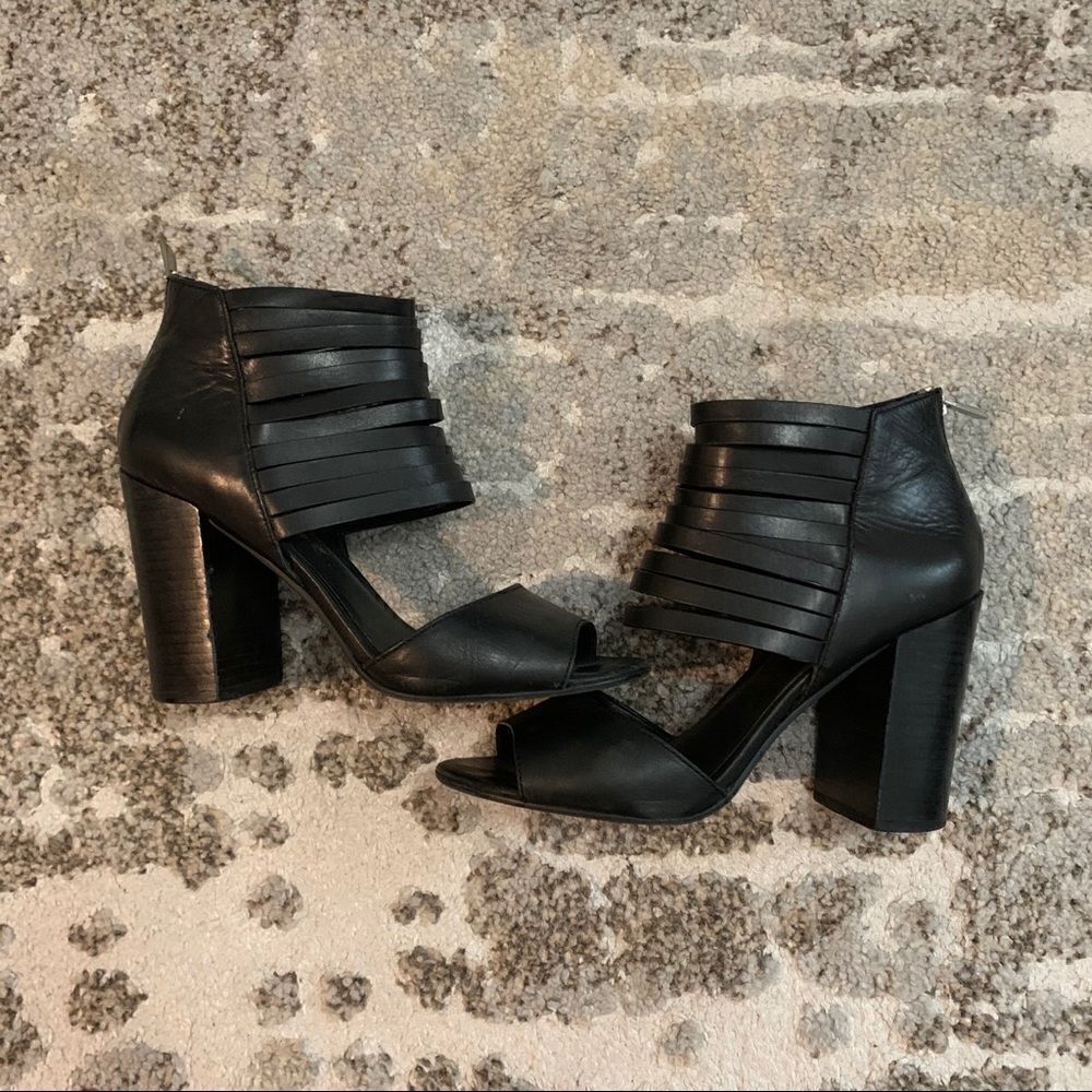 Black Trouve Heels Size 7.5
